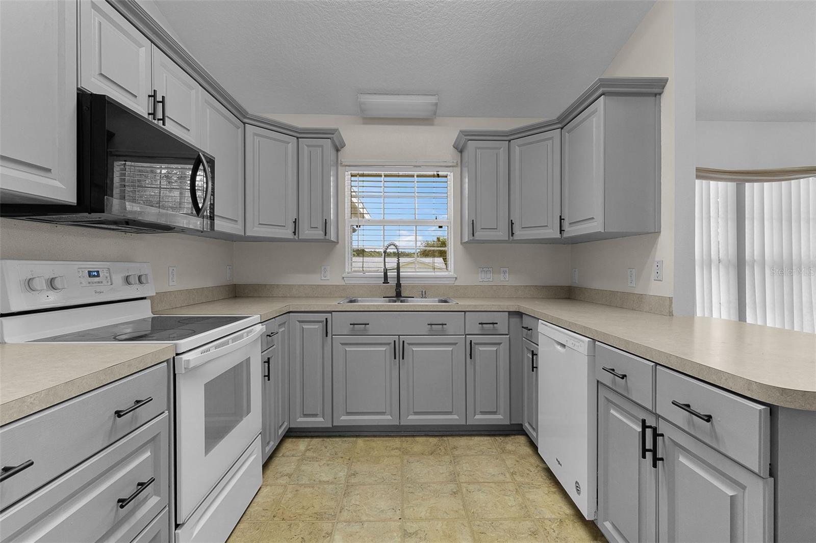 36127 Pine Tree St Property Photo 16
