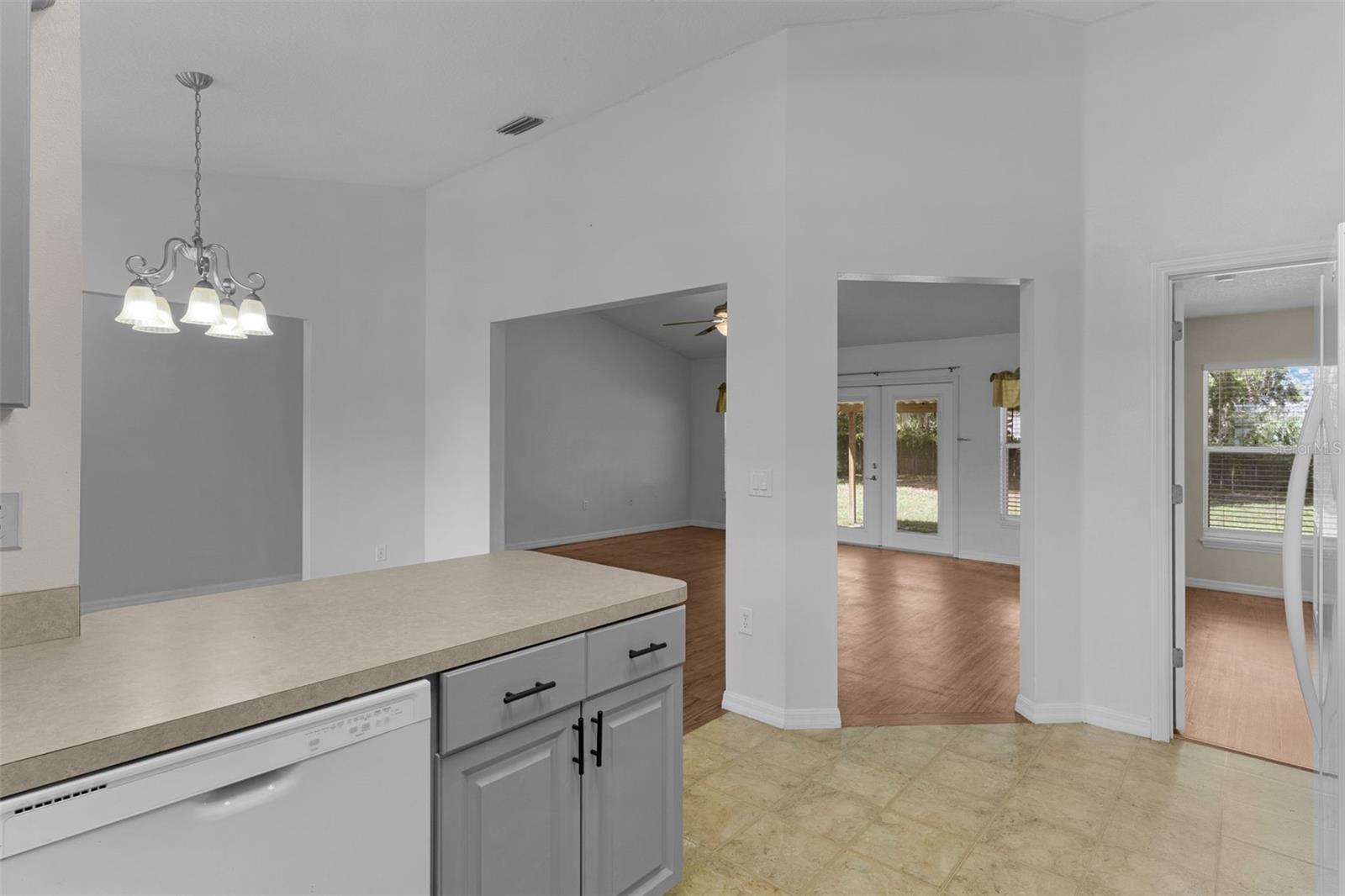 36127 Pine Tree St Property Photo 17