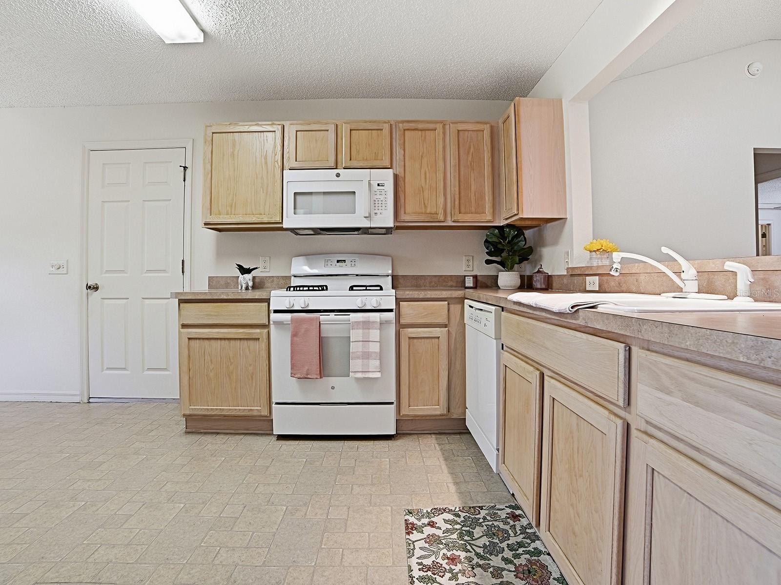 3170 Williams Rd Property Photo 13