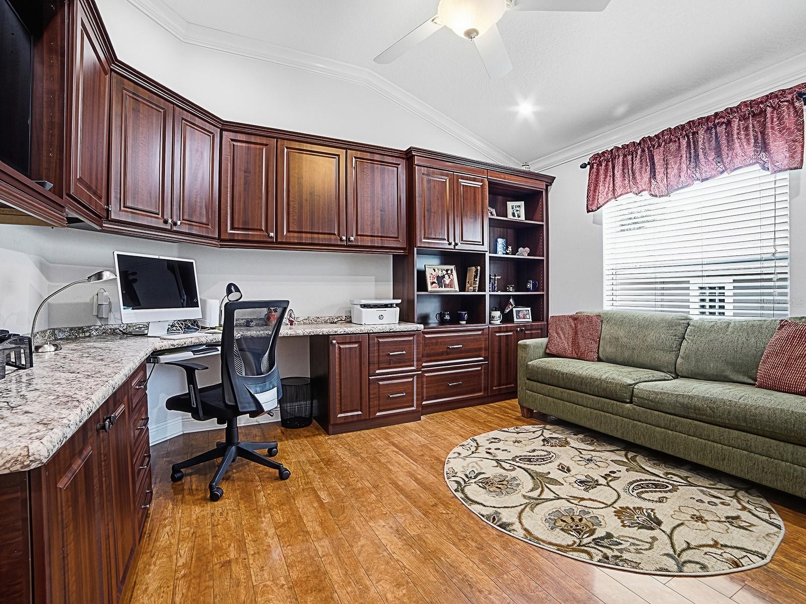 2760 Midland Ter Property Photo 32