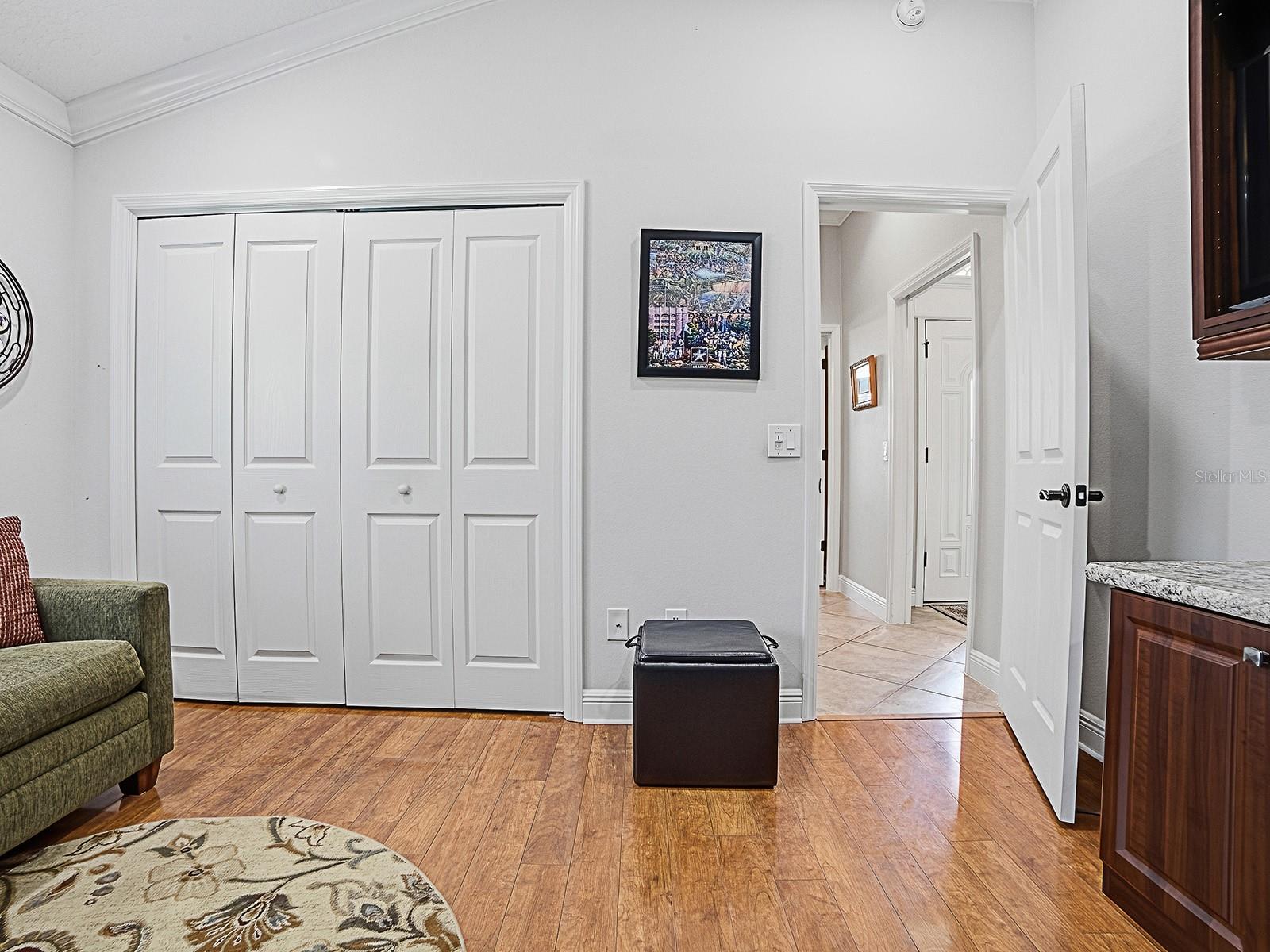2760 Midland Ter Property Photo 33