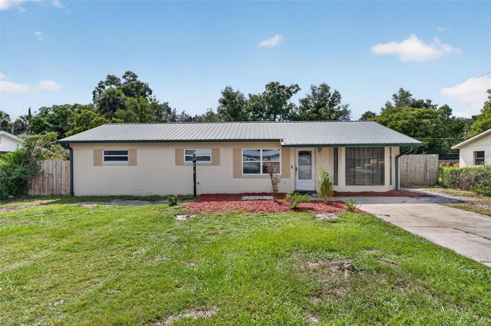 619 Wisteria Ave Property Photo 1
