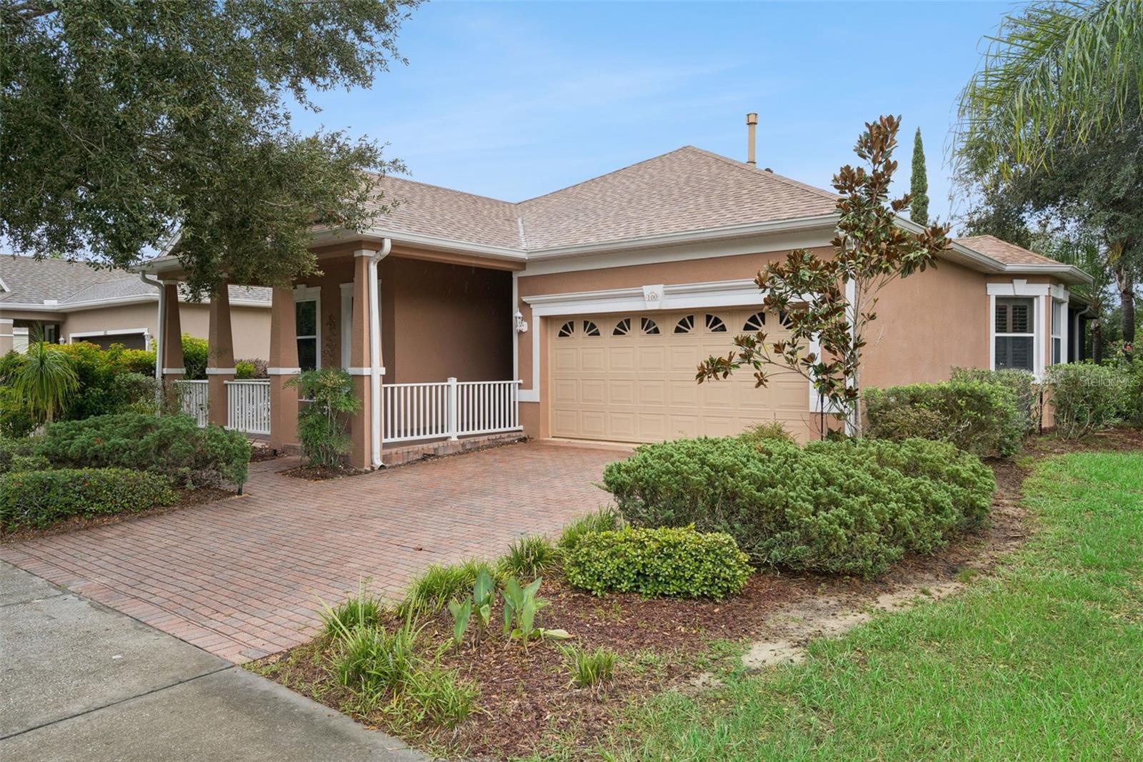 100 FLAME VINE WAY Property Photo 1