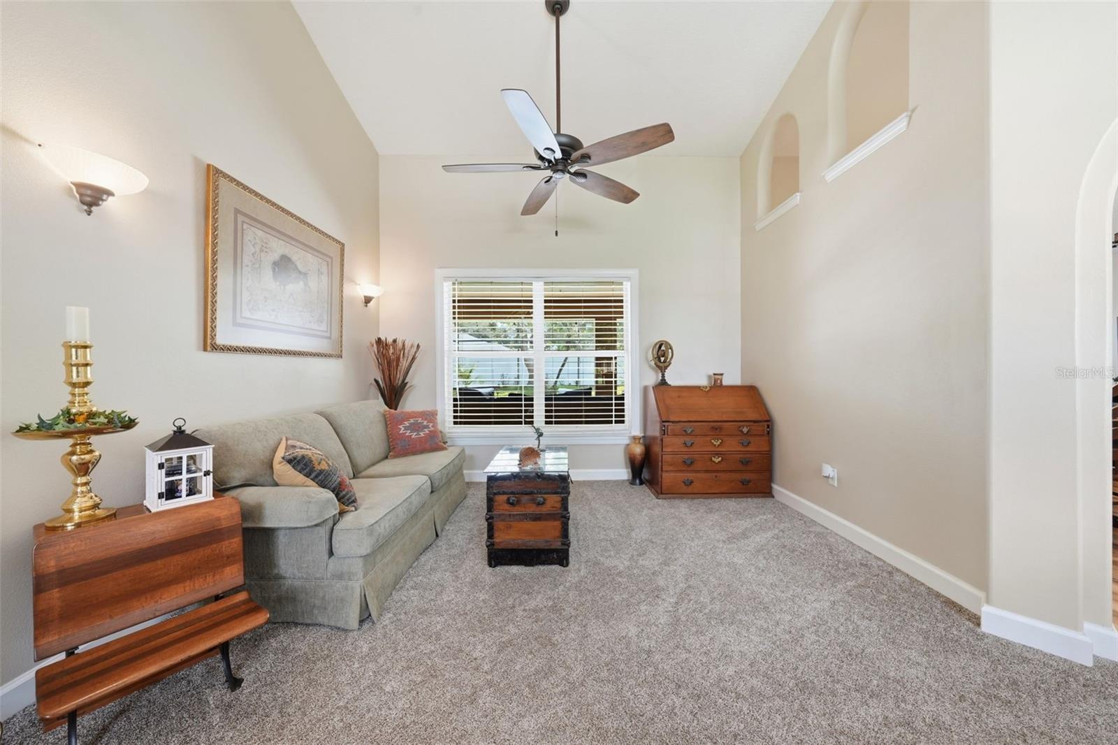3004 Linmont Ln Property Photo 7