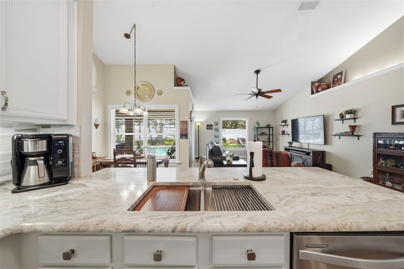 3004 Linmont Ln Property Photo 15