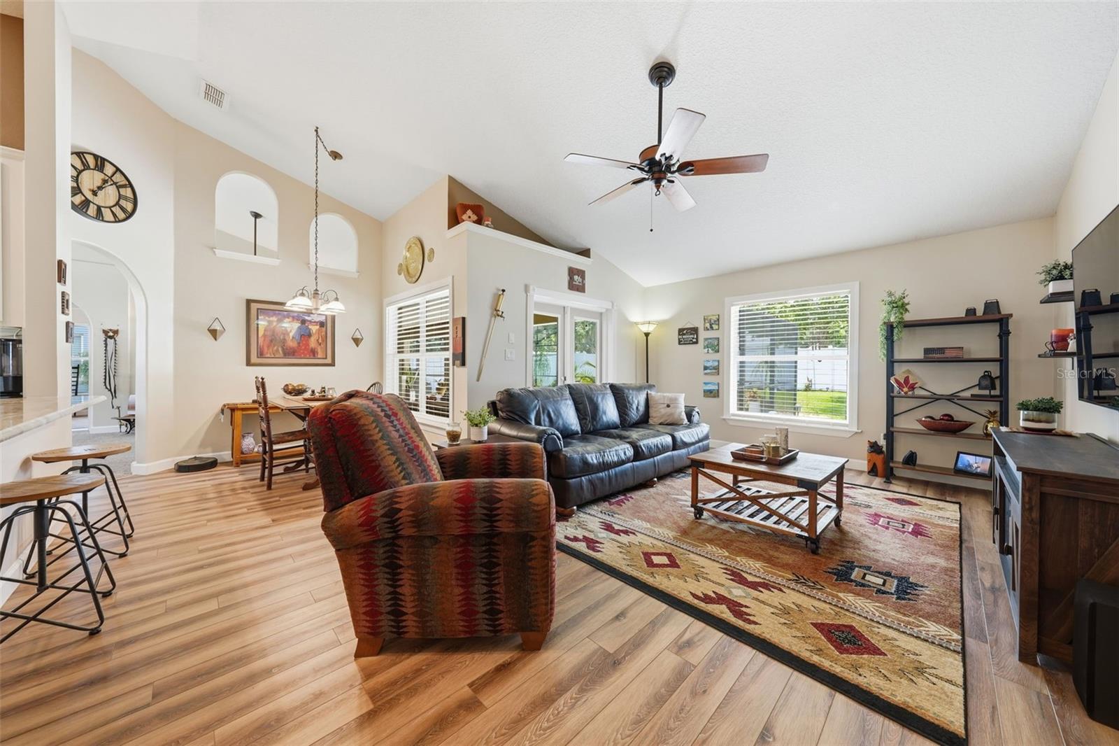 3004 Linmont Ln Property Photo 17