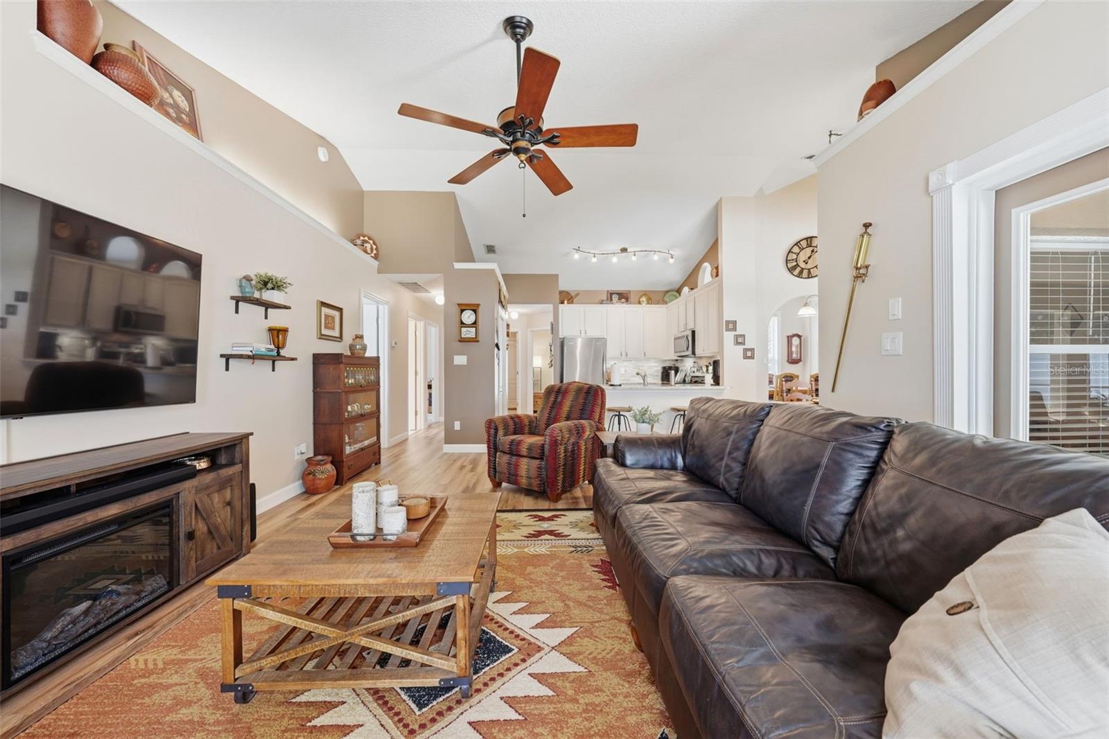 3004 Linmont Ln Property Photo 20