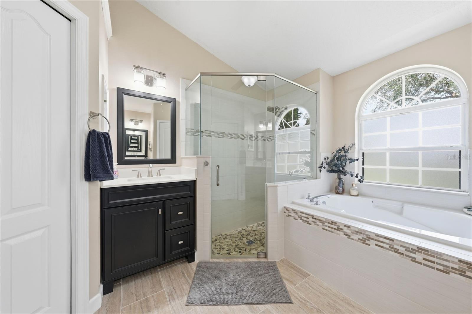 3004 Linmont Ln Property Photo 26