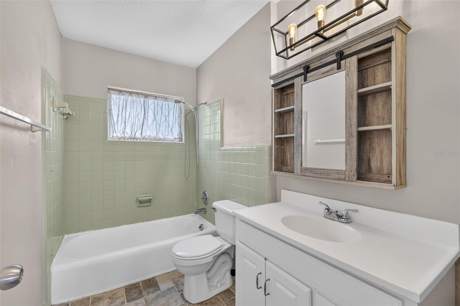 37406 Turner Dr Property Photo 5