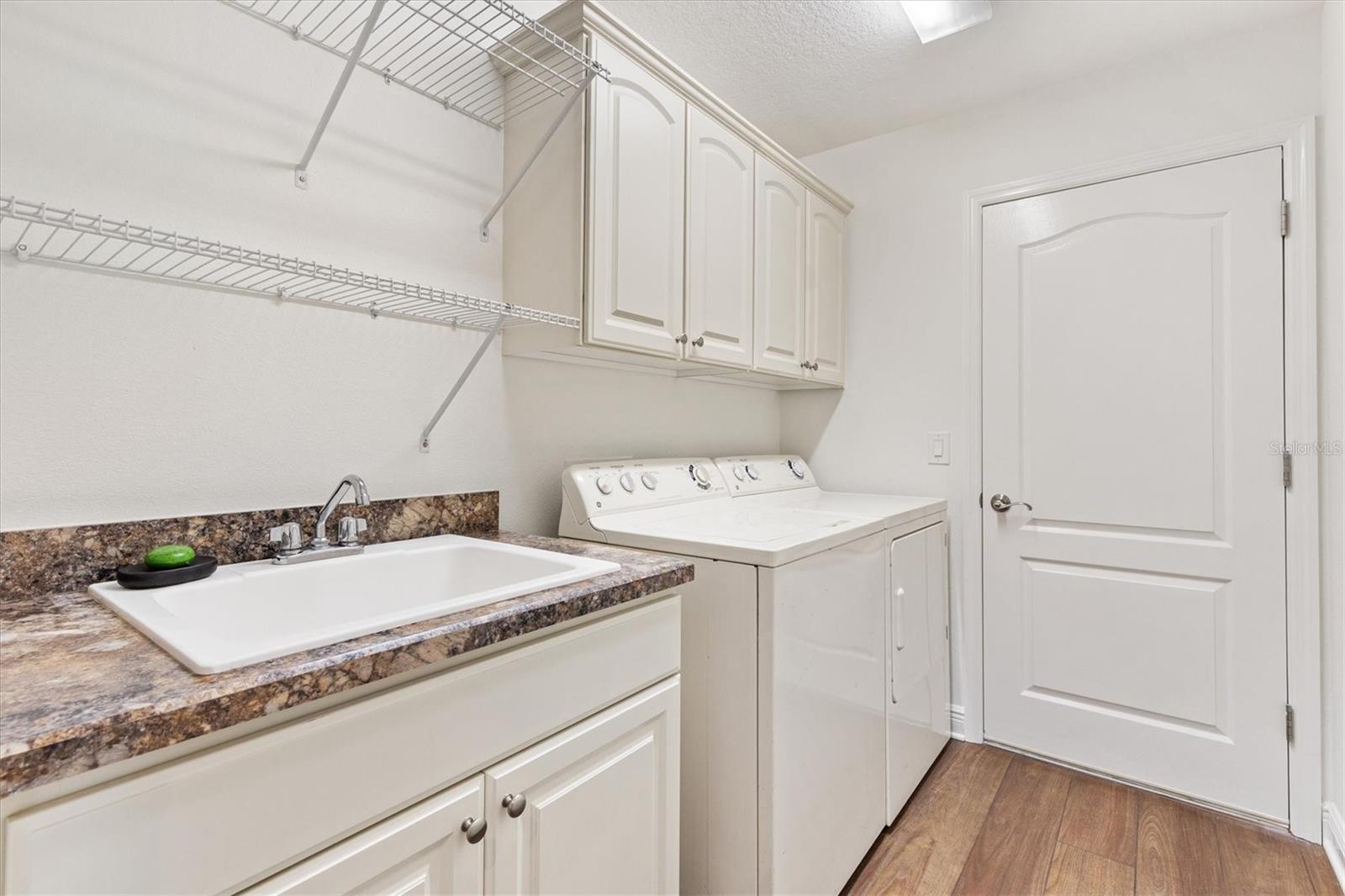 2493 Bachman Path Property Photo 23