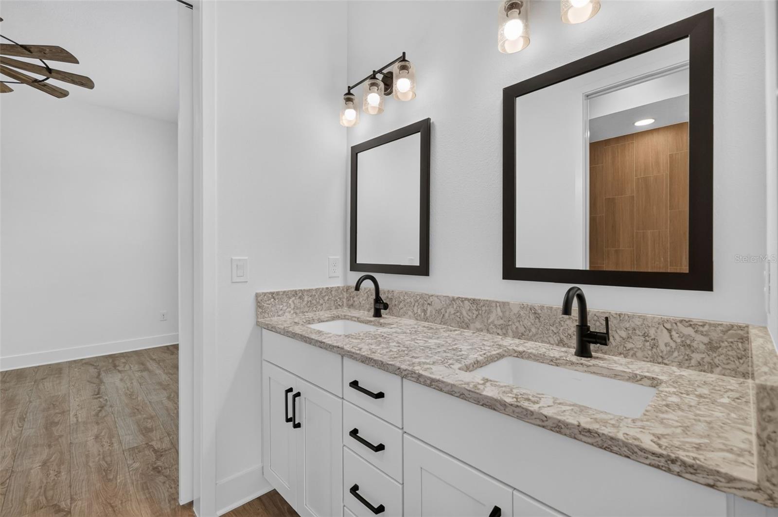 724 Shivers Loop Property Photo 34