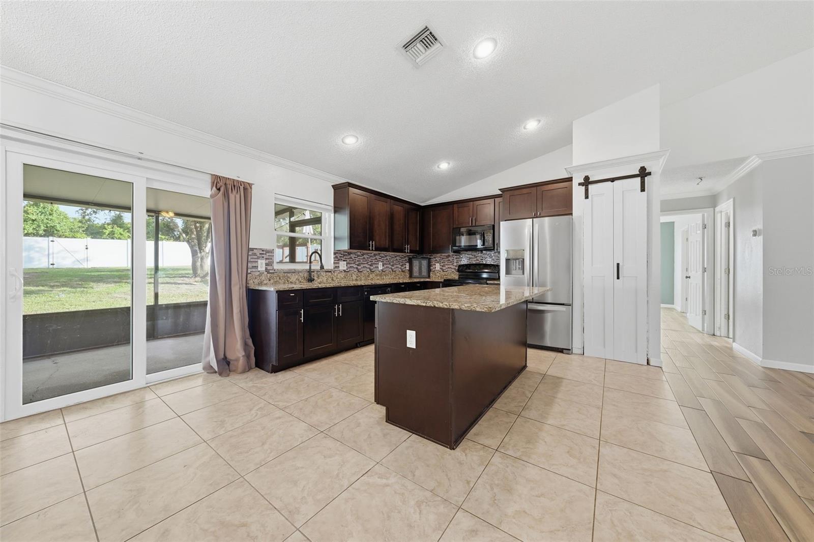 236 Country Lakes Cir Property Photo 12