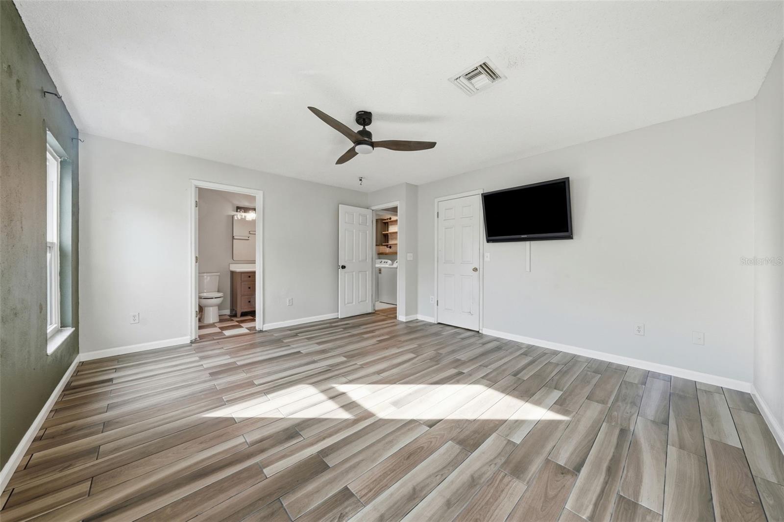 236 Country Lakes Cir Property Photo 17