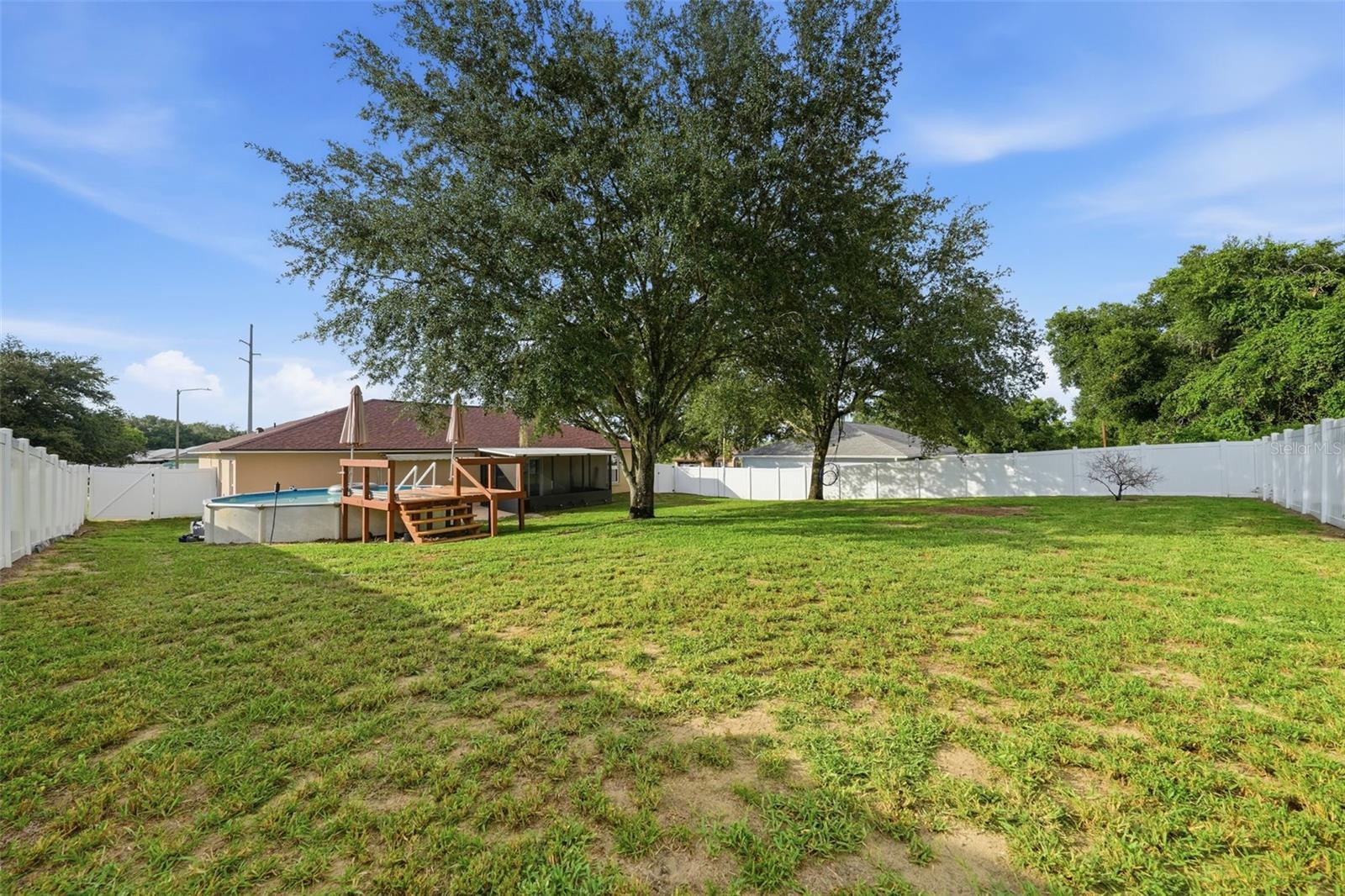 236 Country Lakes Cir Property Photo 40