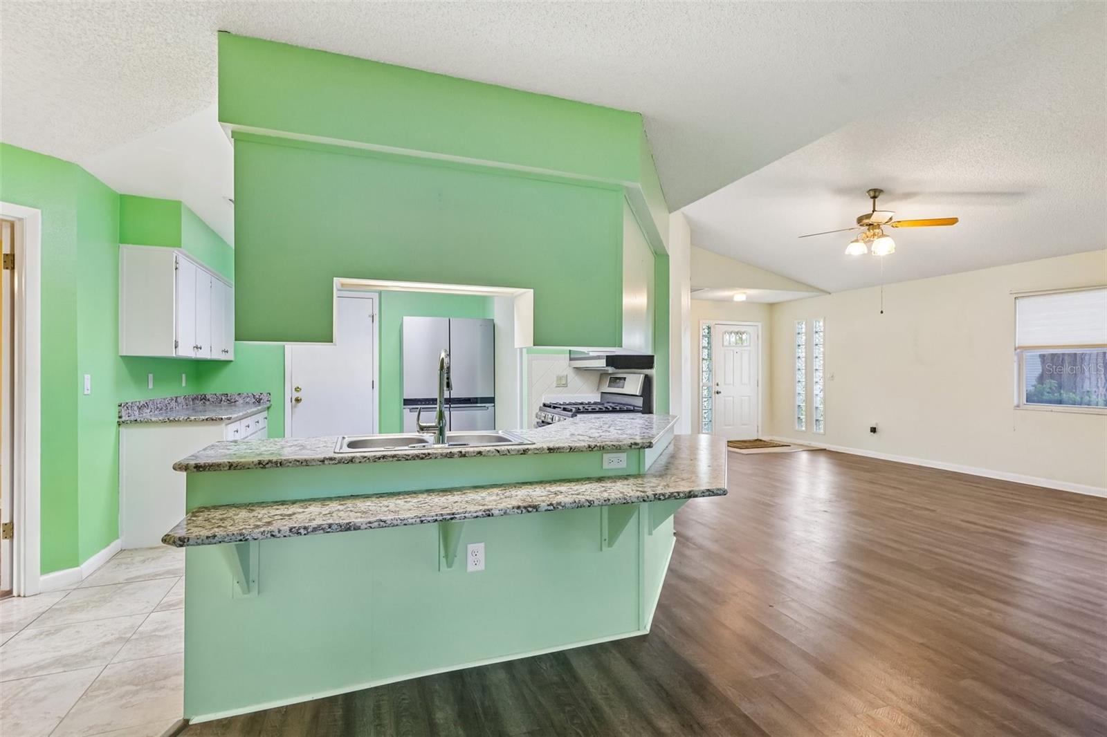 1607 Selkirk Dr Property Photo 15