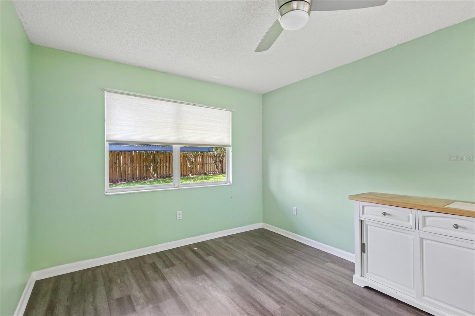 1607 Selkirk Dr Property Photo 20