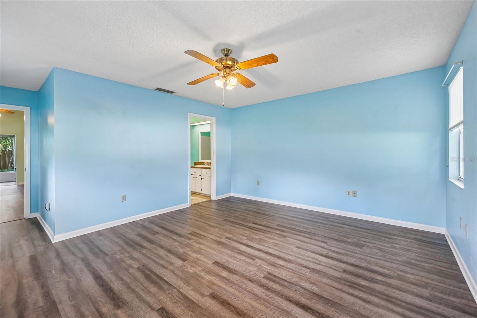 1607 Selkirk Dr Property Photo 30