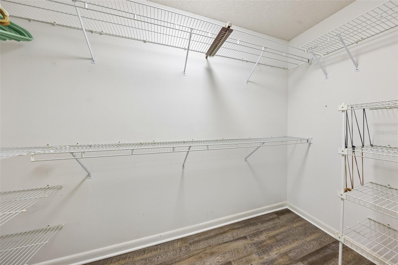 1607 Selkirk Dr Property Photo 34
