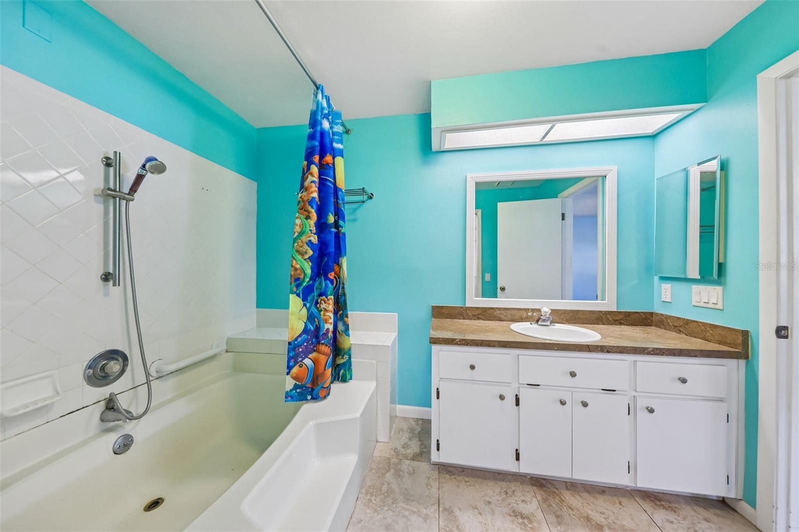 1607 Selkirk Dr Property Photo 35