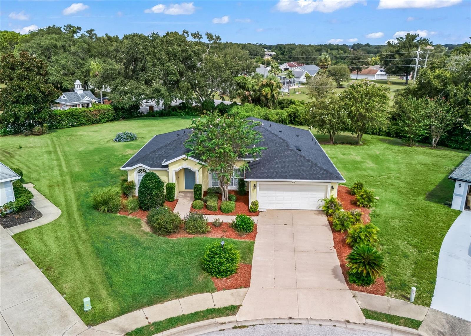 5123 Grove Mnr Property Photo