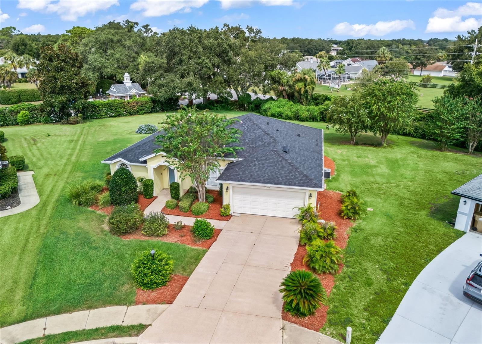 5123 Grove Mnr Property Photo 2