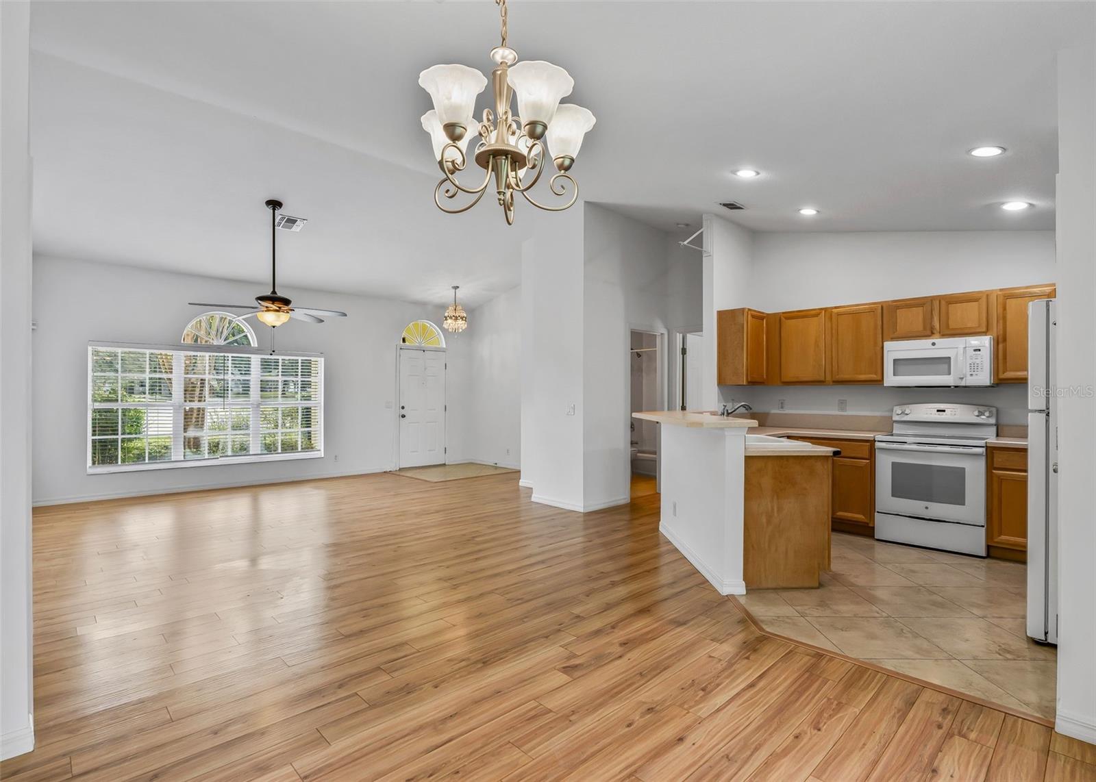 5123 Grove Mnr Property Photo 13