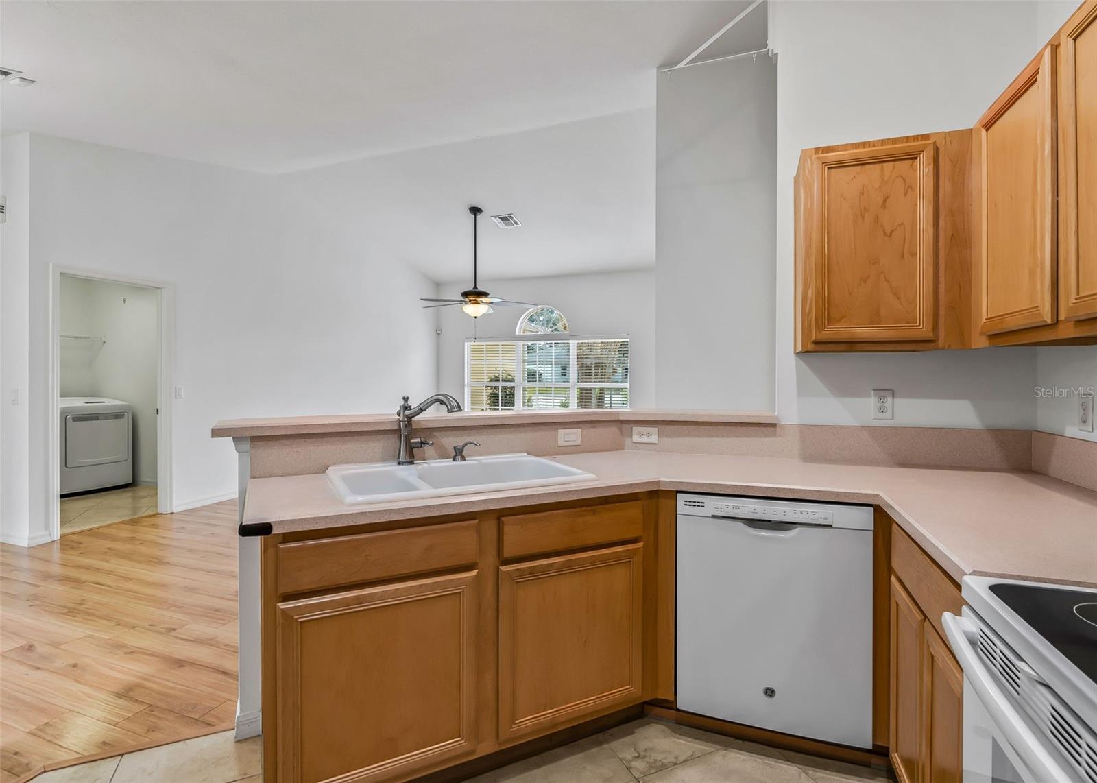 5123 Grove Mnr Property Photo 17