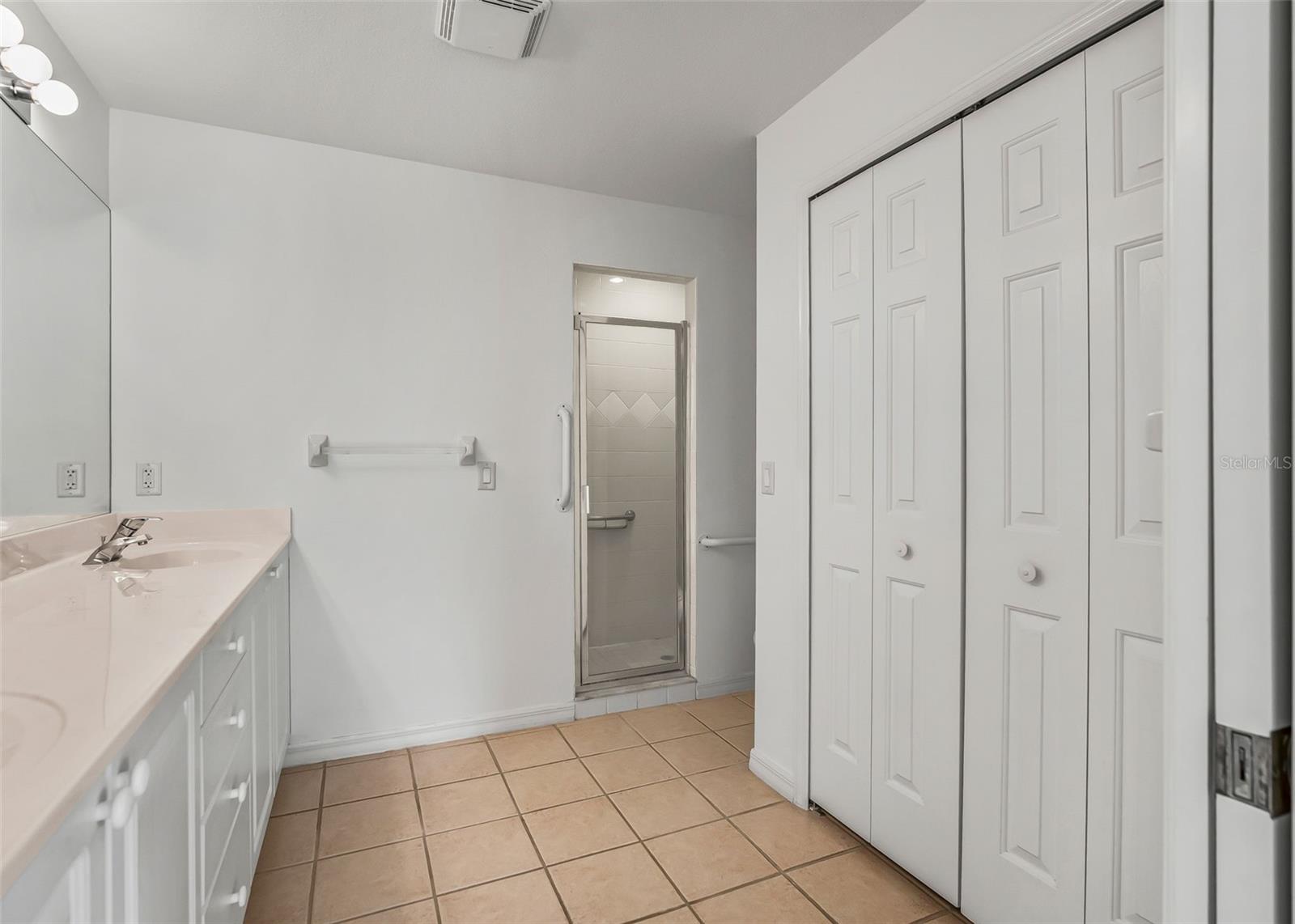 5123 Grove Mnr Property Photo 23