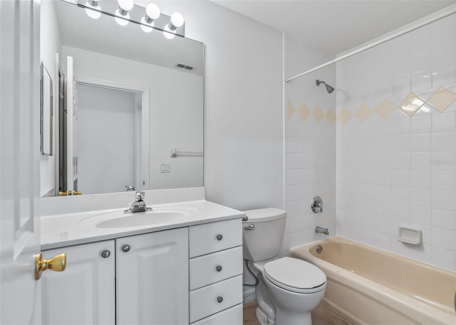 5123 Grove Mnr Property Photo 27