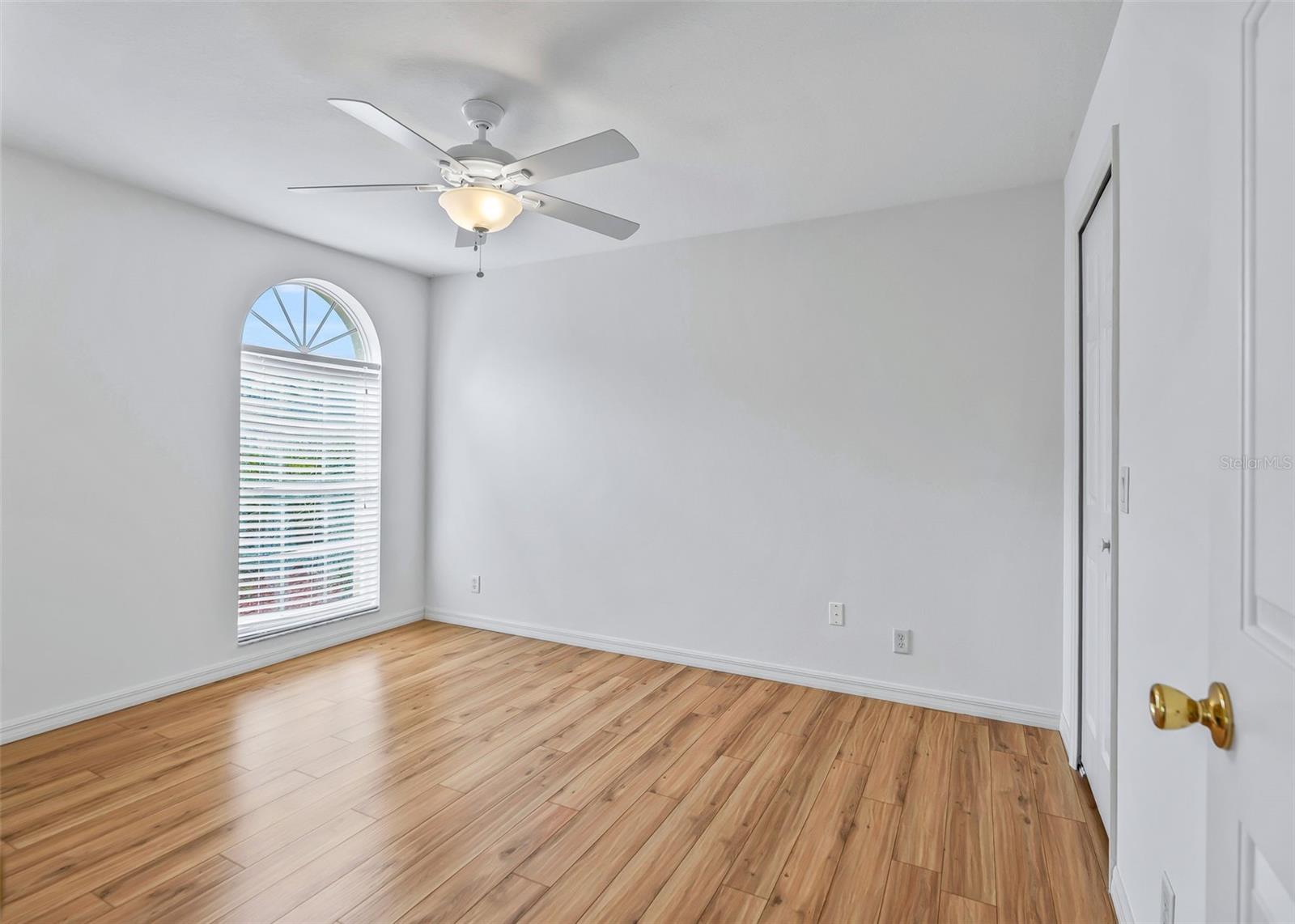 5123 Grove Mnr Property Photo 28