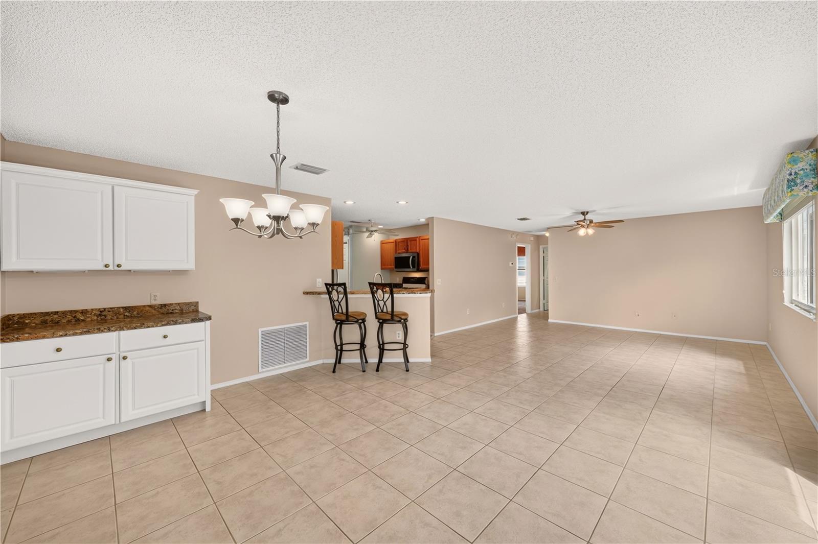 8214 Se 169th Palownia Loop Property Photo 11