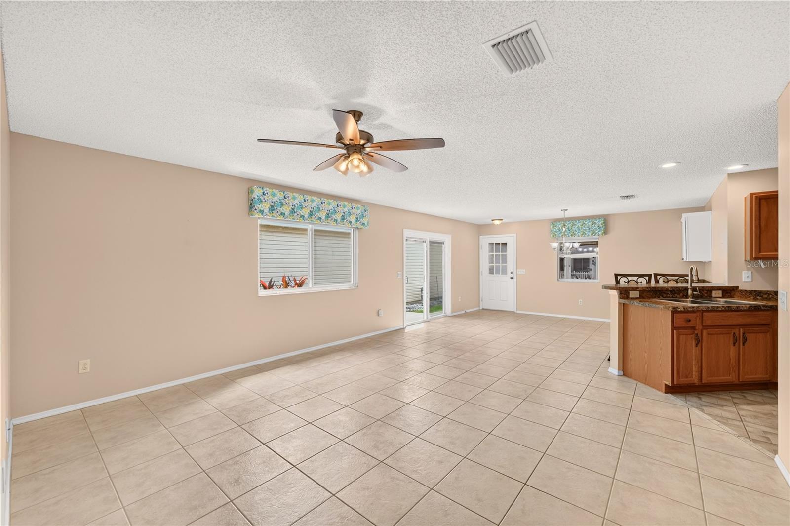 8214 Se 169th Palownia Loop Property Photo 14