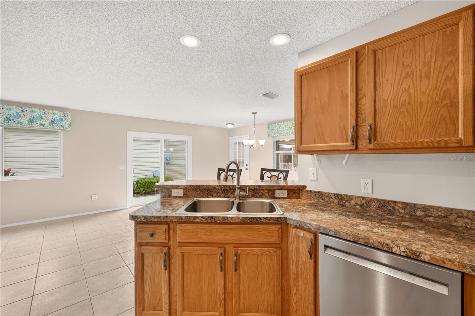 8214 Se 169th Palownia Loop Property Photo 16