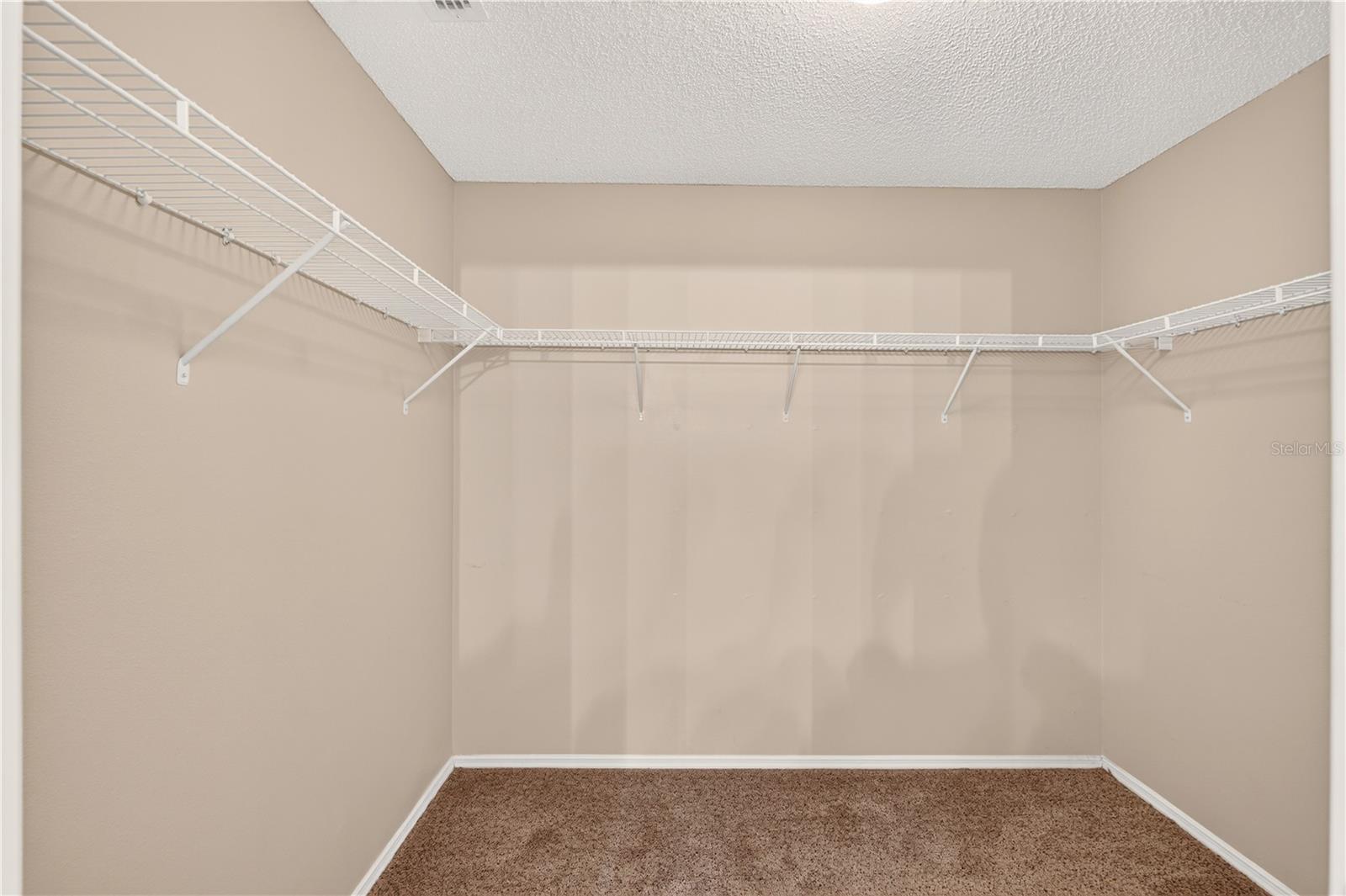 8214 Se 169th Palownia Loop Property Photo 26