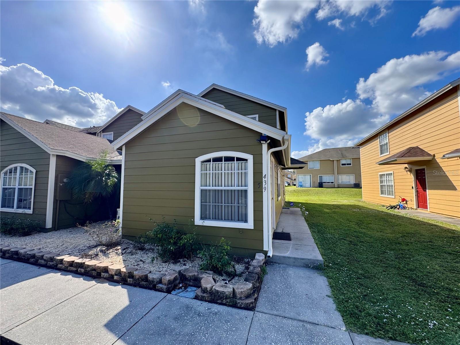 439 Coconut Palm Way Property Photo 1