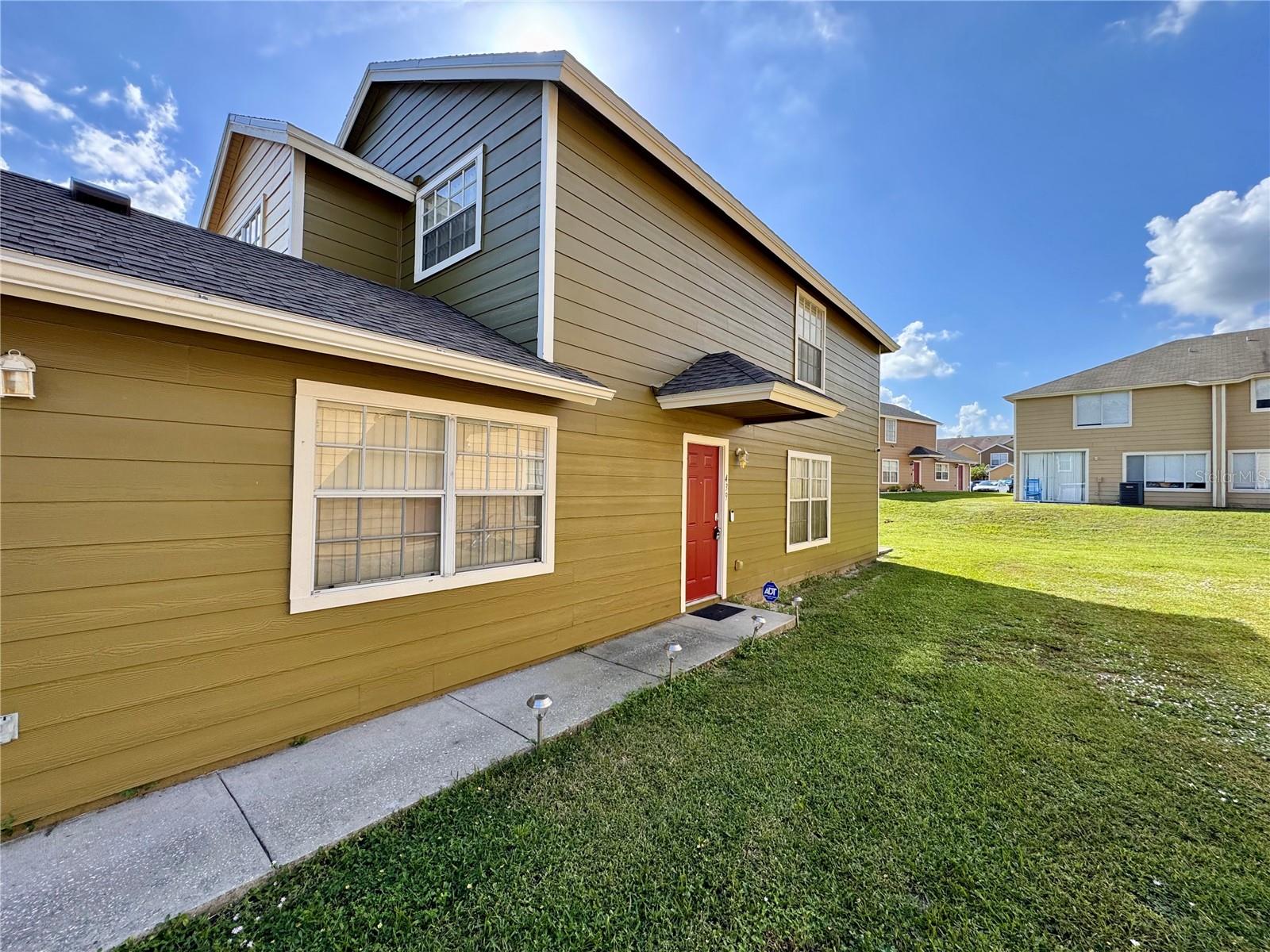 439 Coconut Palm Way Property Photo 2