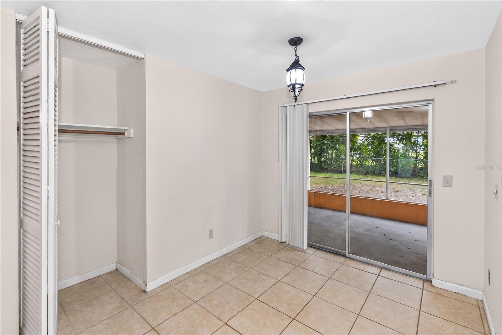 733 Hager St Property Photo 12