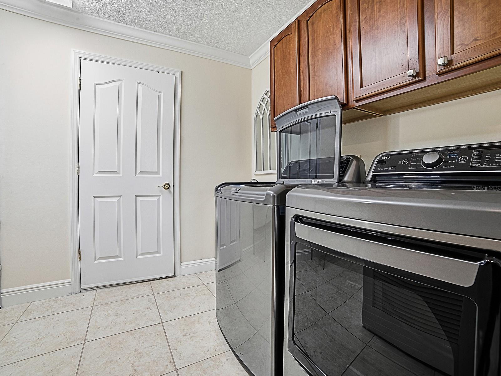 622 Maybank Loop Property Photo 19