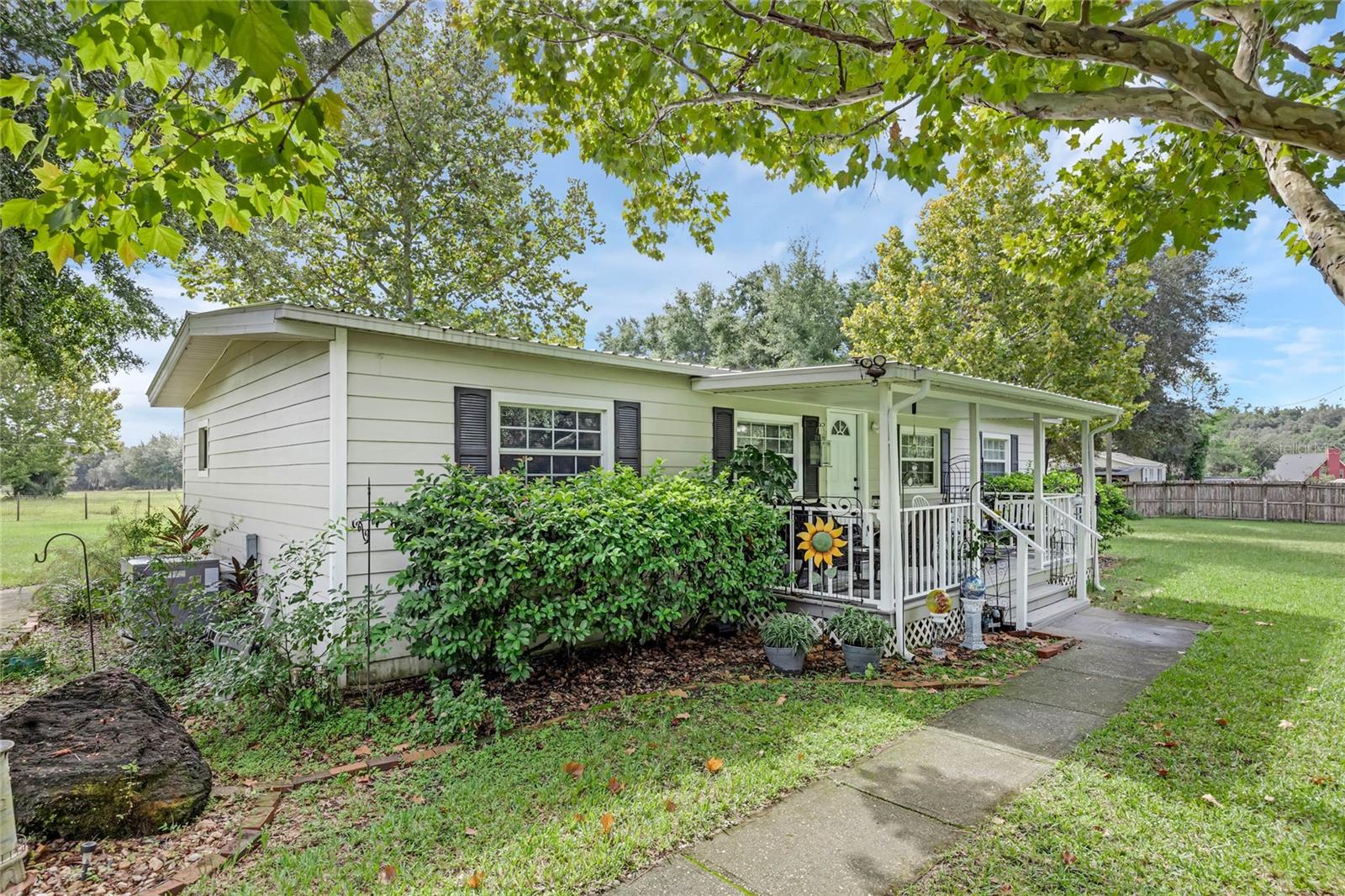 14438 Cr 561a Property Photo 2