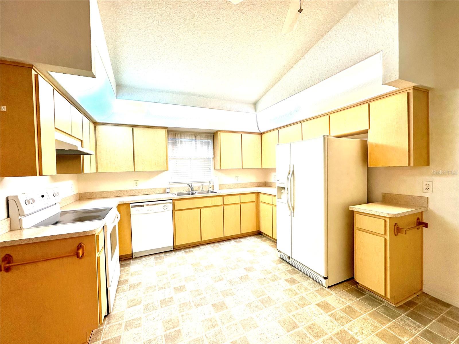 11032 Sheffield Rd Property Photo 8