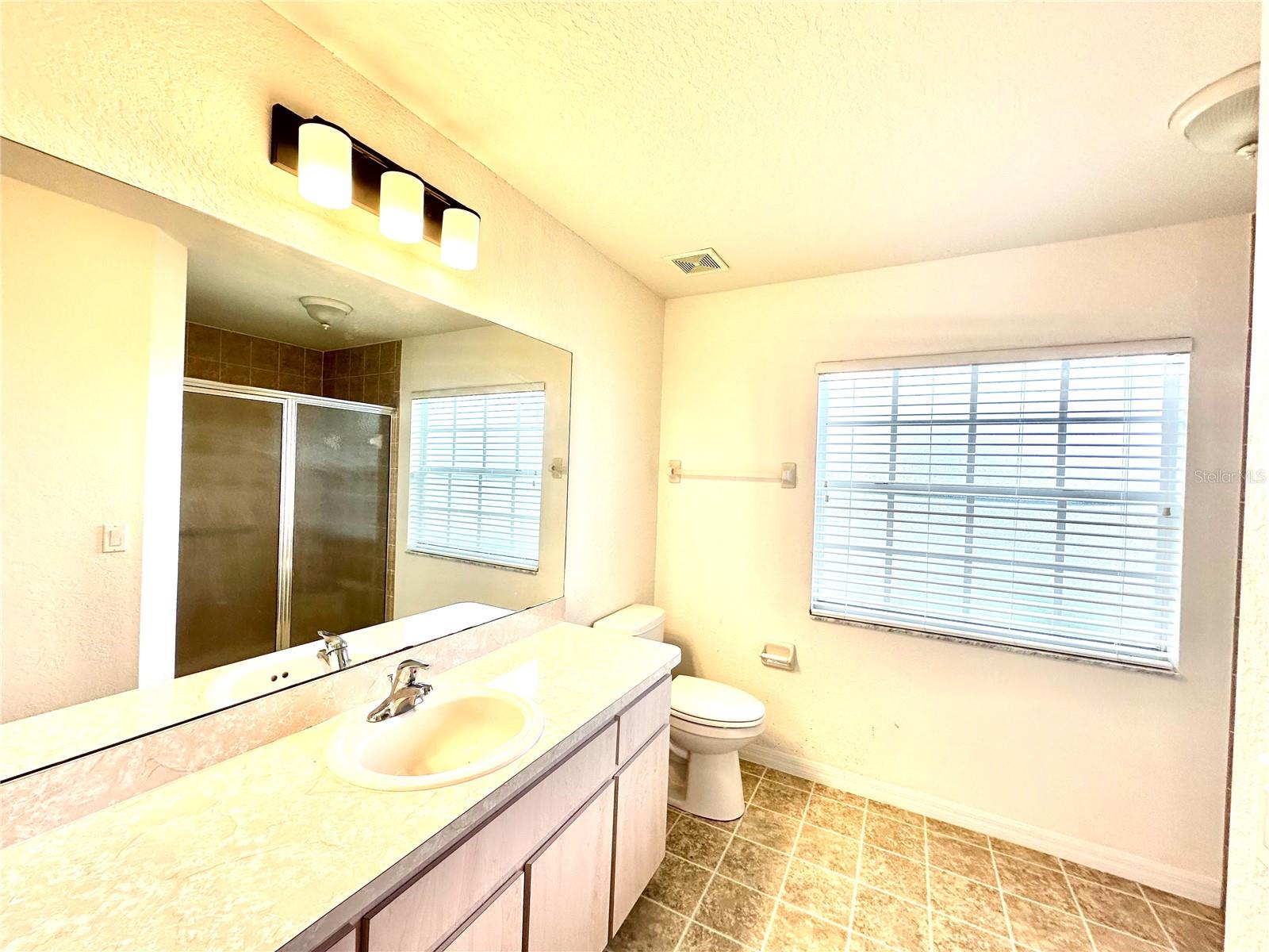 11032 Sheffield Rd Property Photo 9