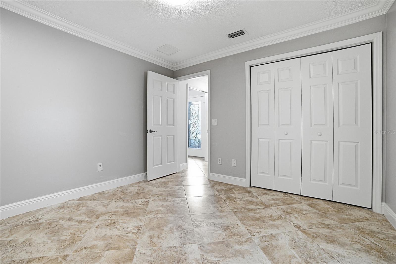 1130 Sayle St Property Photo 32