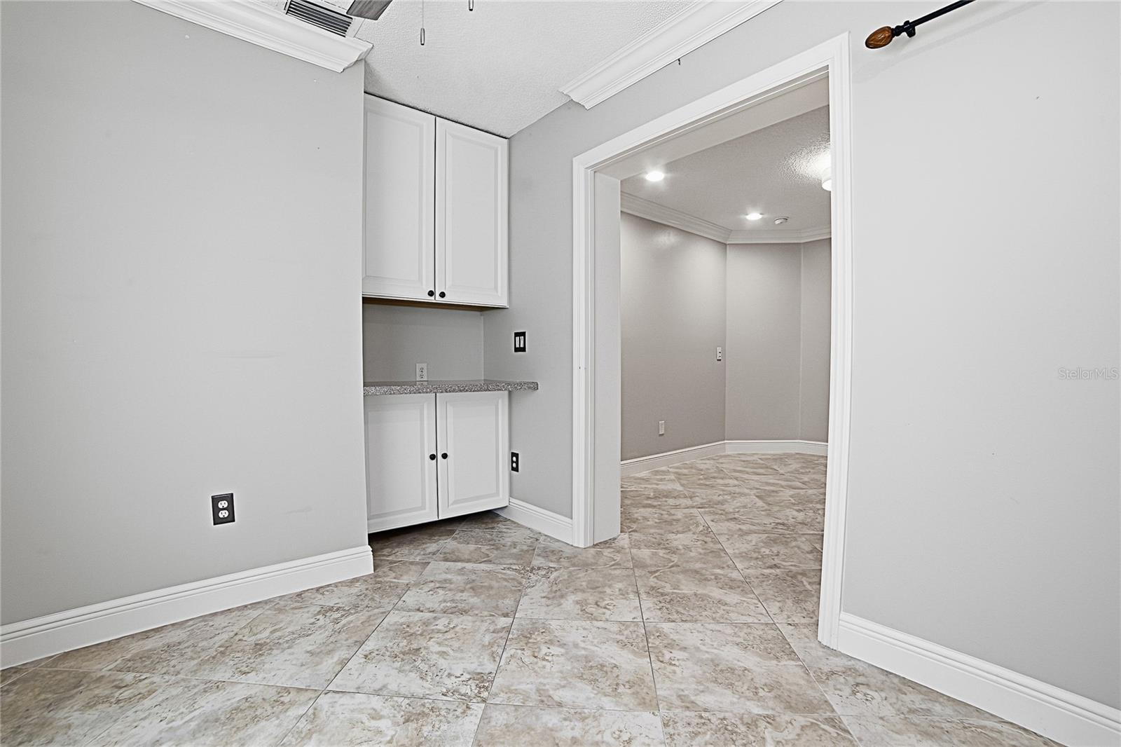 1130 Sayle St Property Photo 35