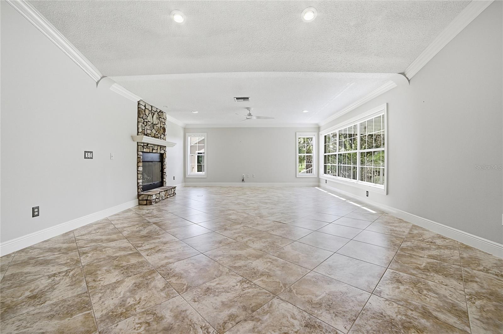 1130 Sayle St Property Photo 60