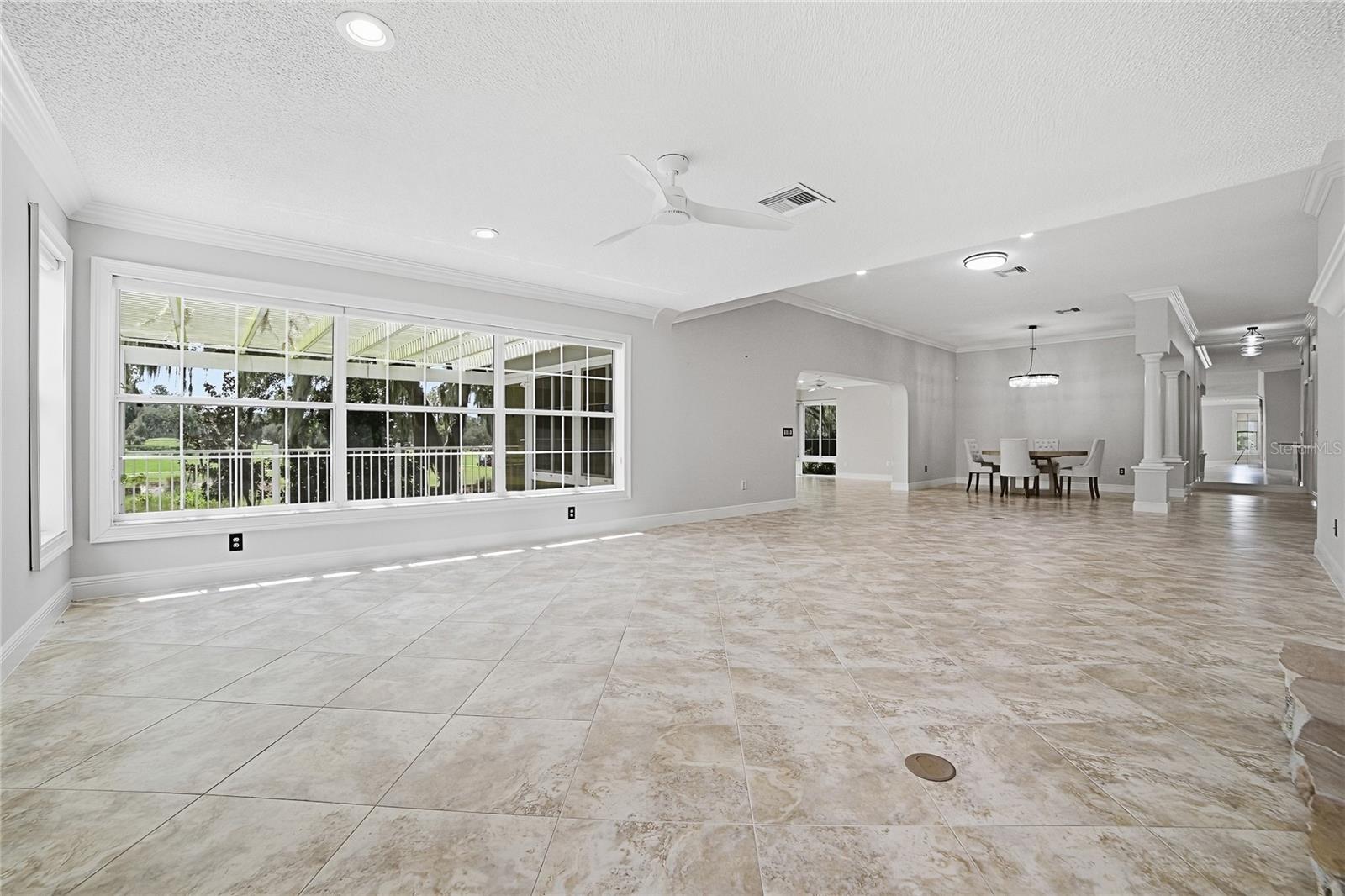 1130 Sayle St Property Photo 63
