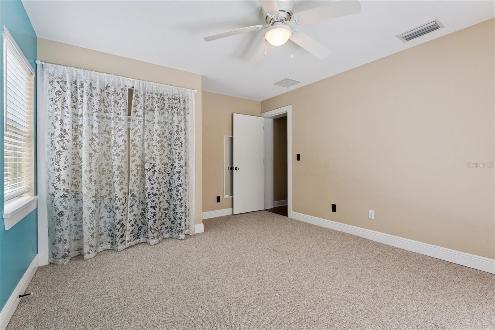 344 Crystal Lake Dr Property Photo 29