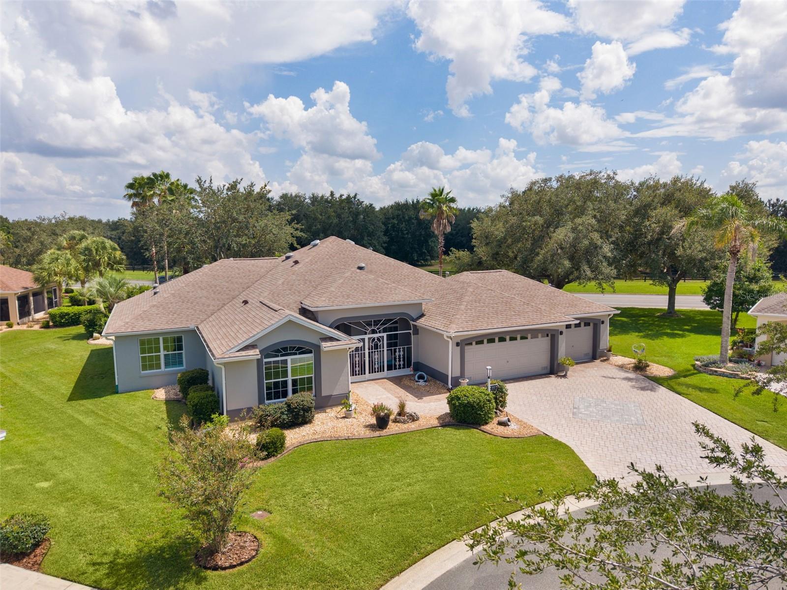 1555 Cope Pl Property Photo 4