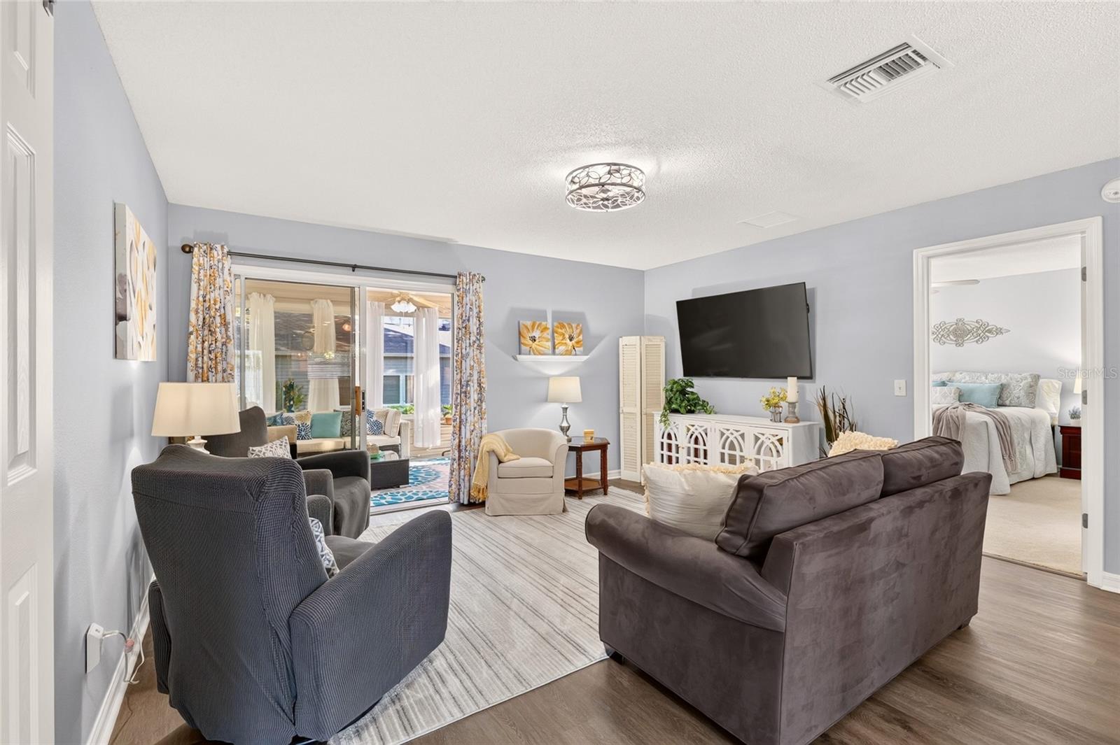 1285 Fort Lawn Loop Property Photo 13