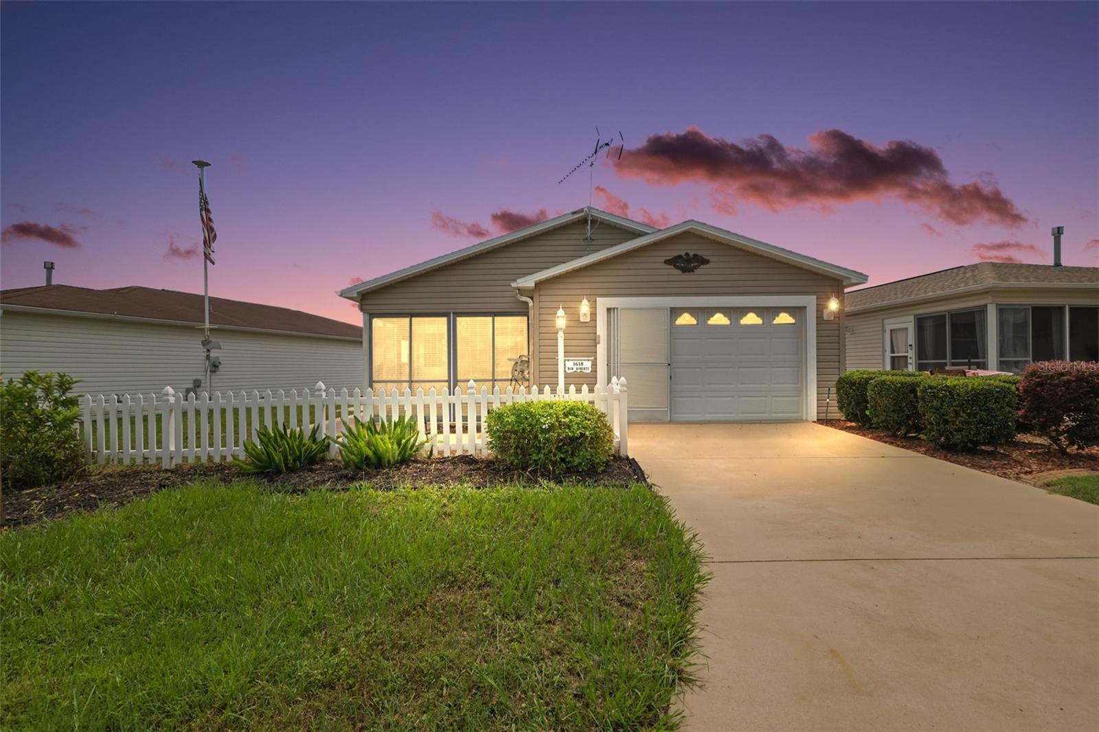 1618 Gibbes Way Property Photo 1