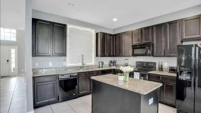 4352 Acorn Ct Property Photo 4